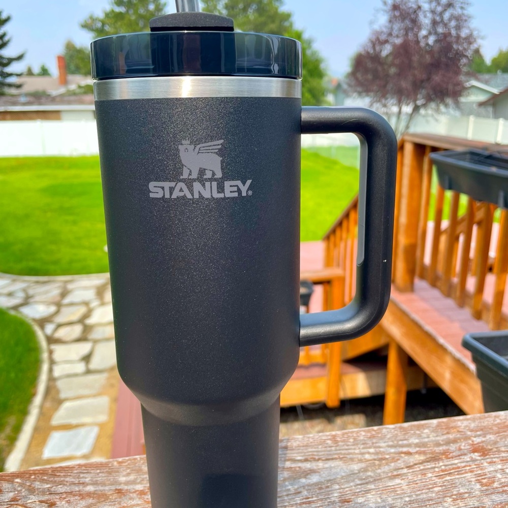 Brand New! Black Stanley 40 oz H2.0 Quencher